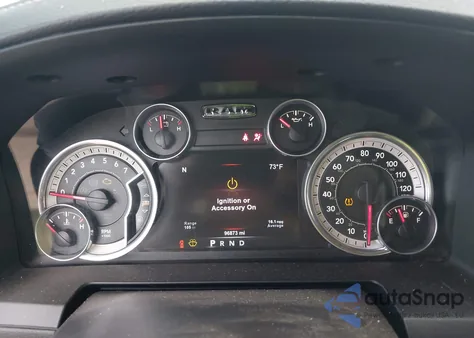 2015 Ram 1500 Laramie из США, поврежденный, VIN 1C6RR7NT7FS714057